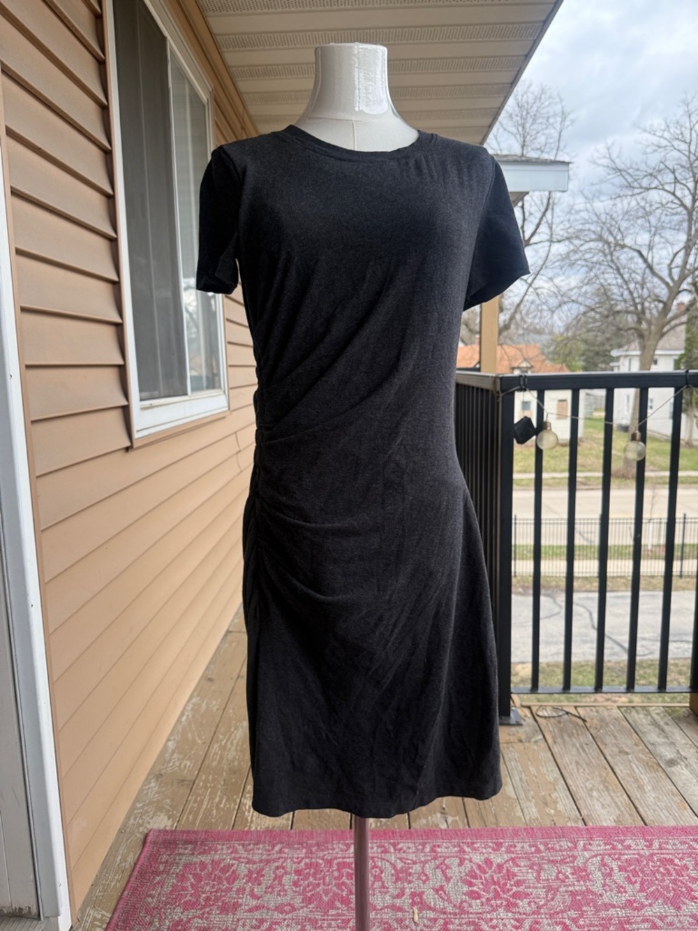 CAbi Black Short-Sleeve Ruched Midi Dress